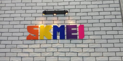 عکس اسکمی ساعت مچی و عینک آفتابی