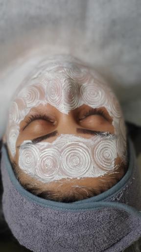 عکس سالن و آموزشگاه زیبایی مریم خزائینه