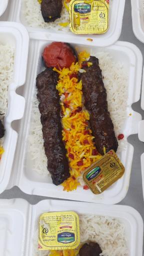 عکس غذای بیرون بر چرب و چیلی