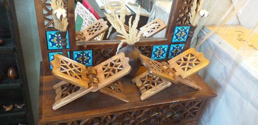 عکس کارگاه و فروشگاه لوازم چوبی رومو وود