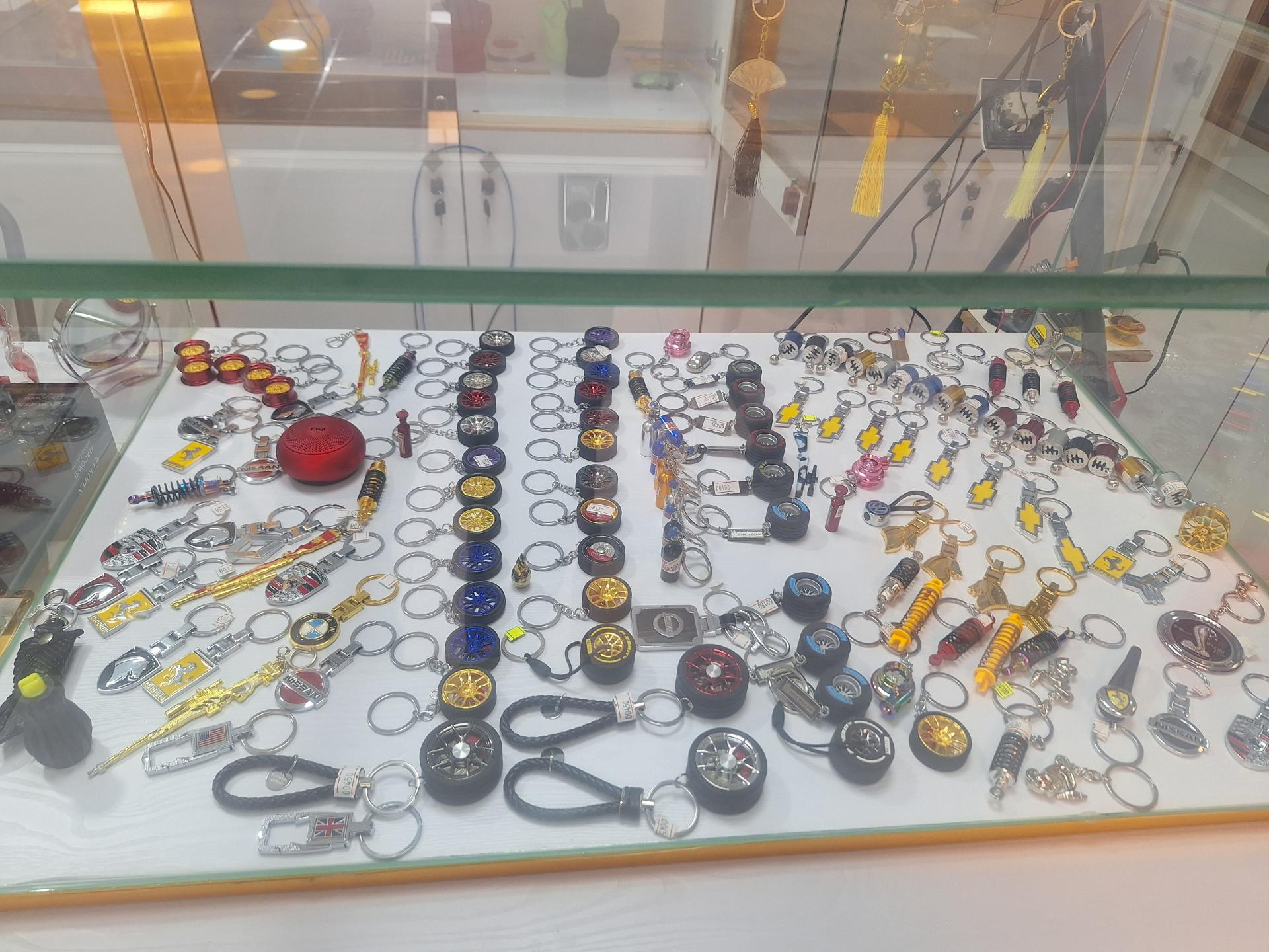 عکس تزئینات اتومبیل تهران پارس نادری