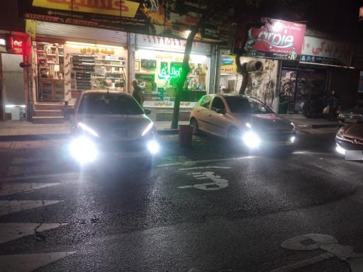 عکس باتری فروشی کلاسیک