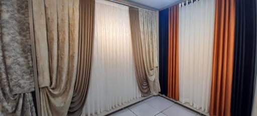 عکس پرده فروشی رز کاووسی