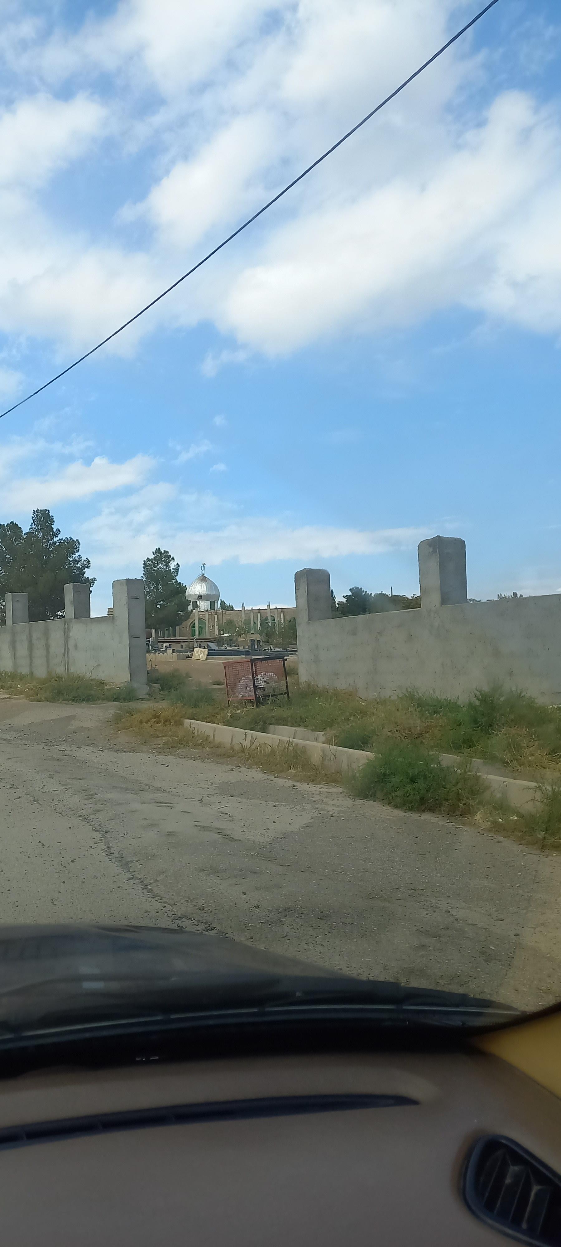 عکس قبرستان قلعه نوخرقان