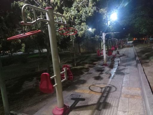 عکس بوستان شهیدان قمی(اقاقیا)