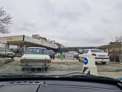 عکس پمپ بنزین بهاران