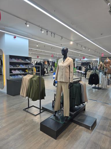 عکس فروشگاه دکاموند