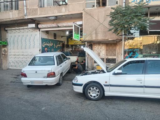 تعمیرگاه اتومبیل بهروز ریوندی