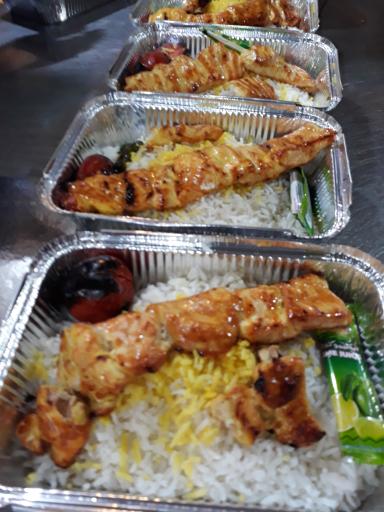 عکس تهیه غذای آتیش