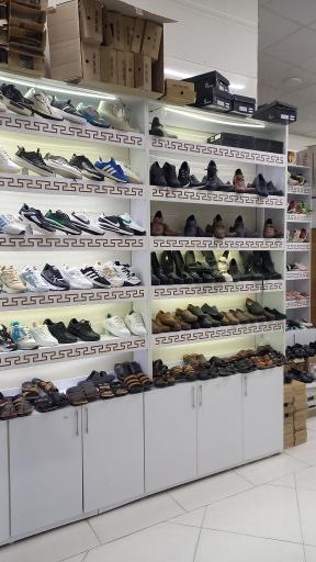 عکس کفش پاشنه طلا