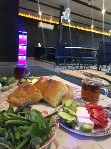 عکس کافه عمو حاجی