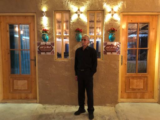 عکس کافه عمو حاجی