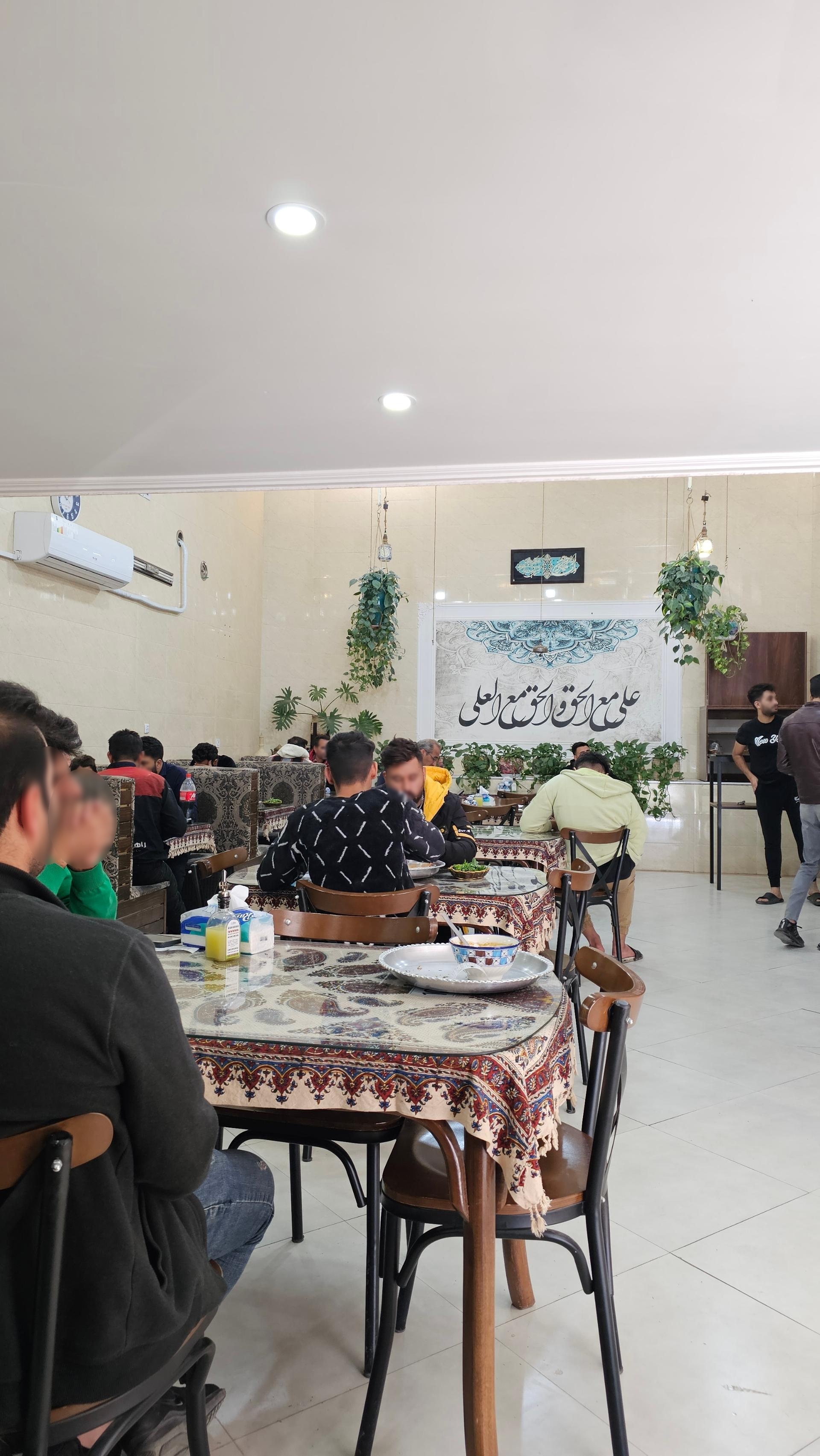 عکس کافه صبحانه حبیب