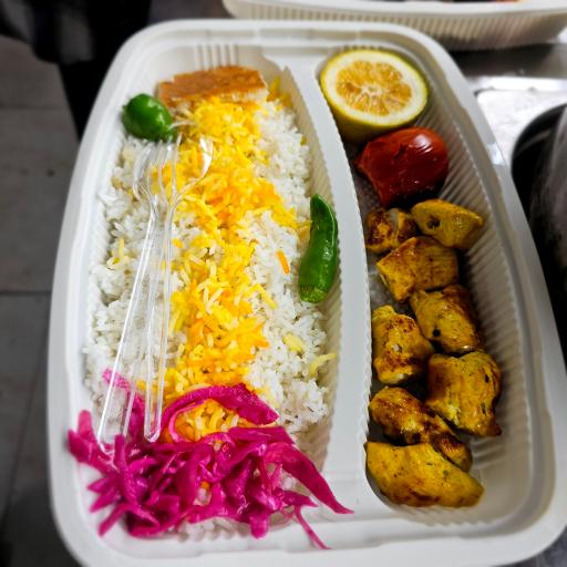 رستوران و بیرون بر چیدا 