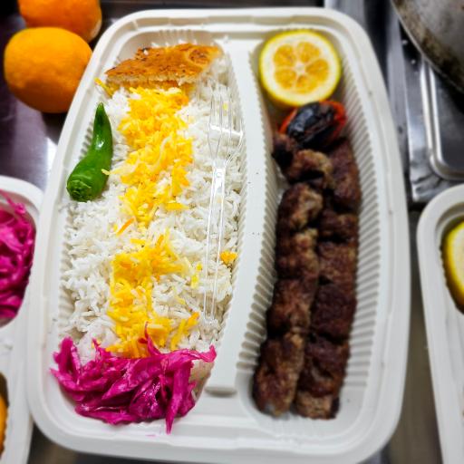 رستوران و بیرون بر چیدا 