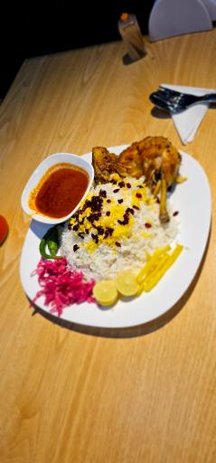 رستوران و بیرون بر چیدا 