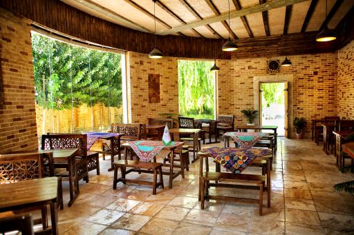 عکس رستوران ایران زمین