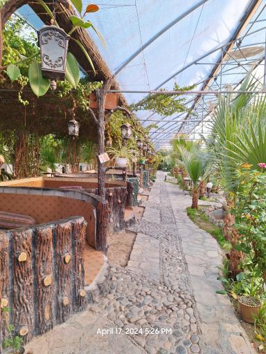 عکس رستوران وتفرج گاه کیوان سبز