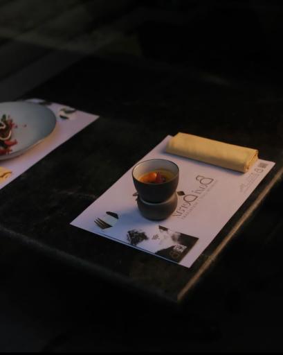 عکس کافه رستوران بازی دراز