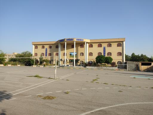 عکس دبیرستان دخترانه زین اوقلی