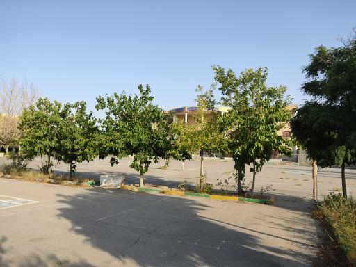 عکس دبیرستان دخترانه زین اوقلی