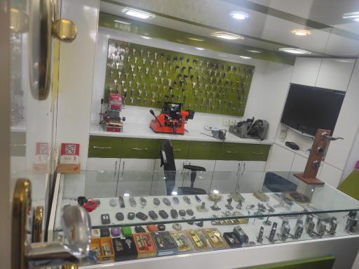 عکس کلیدسازی اکبری