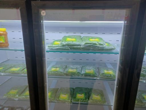 عکس سبزی‌ سرای دهکده 