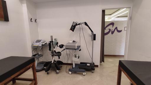 عکس کلینیک فیزیوتراپی دکتر شهاب