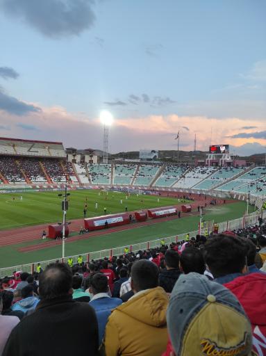 عکس استادیوم یادگار امام تبریز