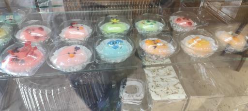 آبمیوه بستنی شاهان 