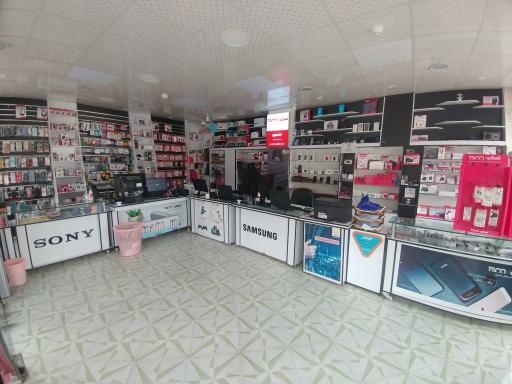 عکس فروشگاه موبایل و کامپیوتر کلیک