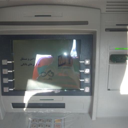 عکس خودپرداز بانک دی
