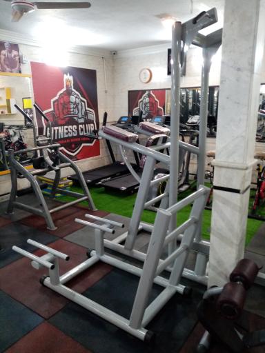 عکس باشگاه ورزشی شاهین