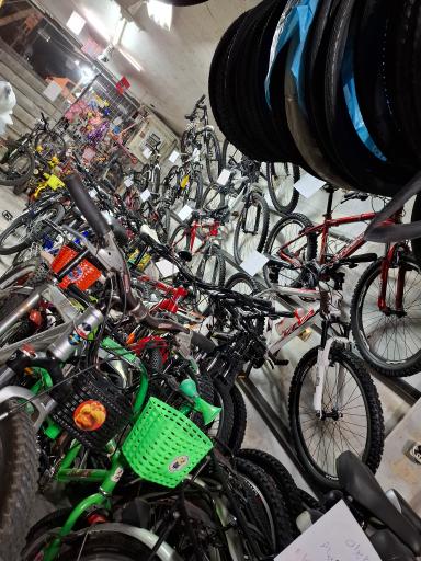 عکس فروشگاه و دوچرخه سازی فلاحی