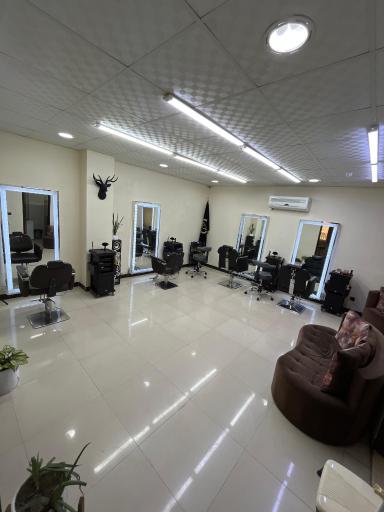 عکس سالن پیرایش محب