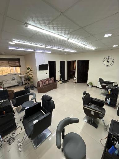 عکس سالن پیرایش محب