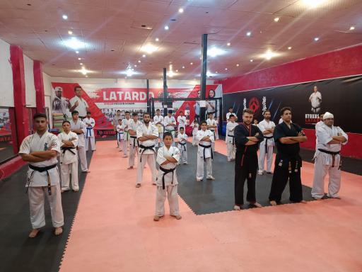 عکس باشگاه رزمی و تناسب اندام آزادی