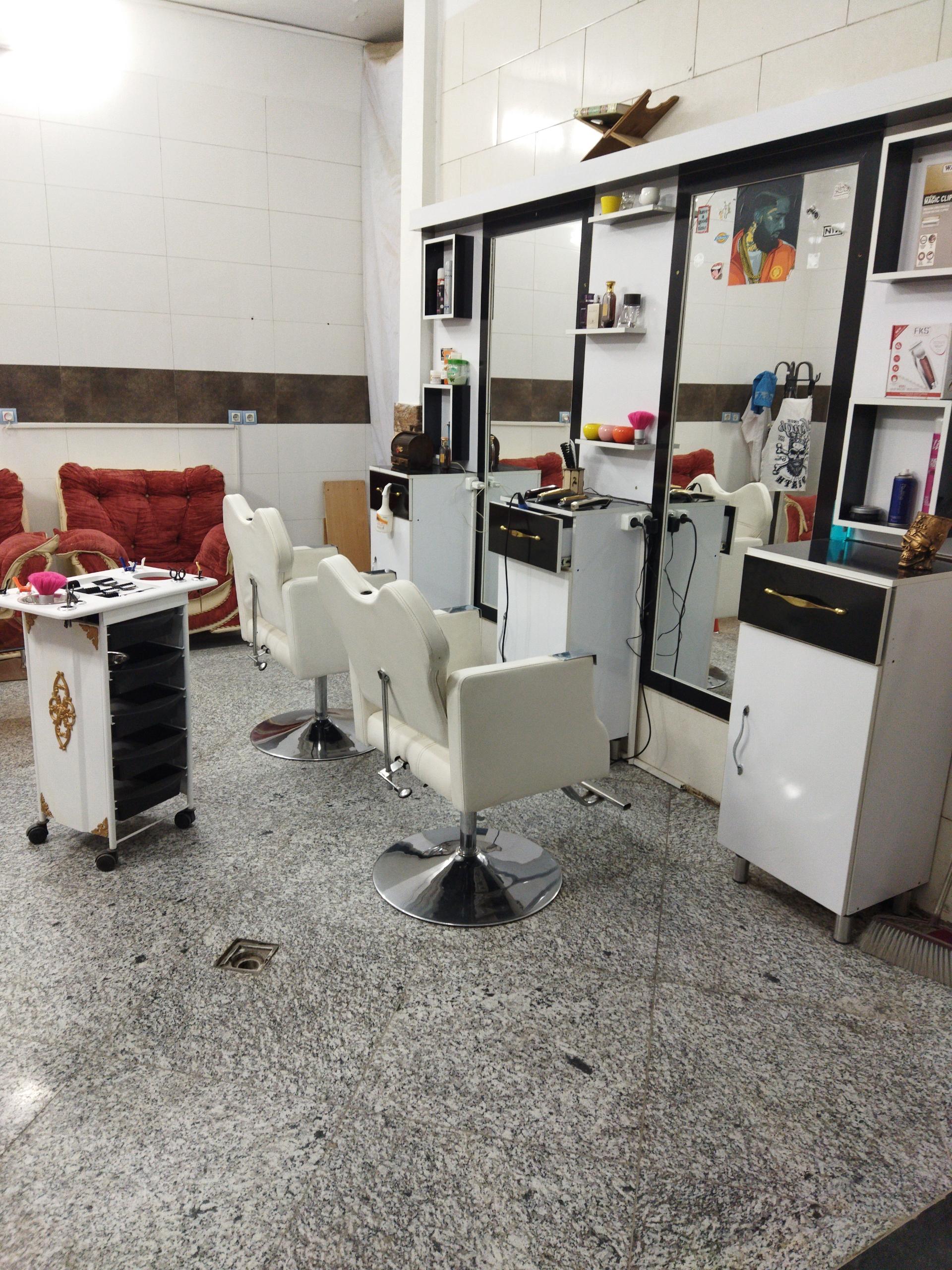 عکس آرایشگاه مردانه EV