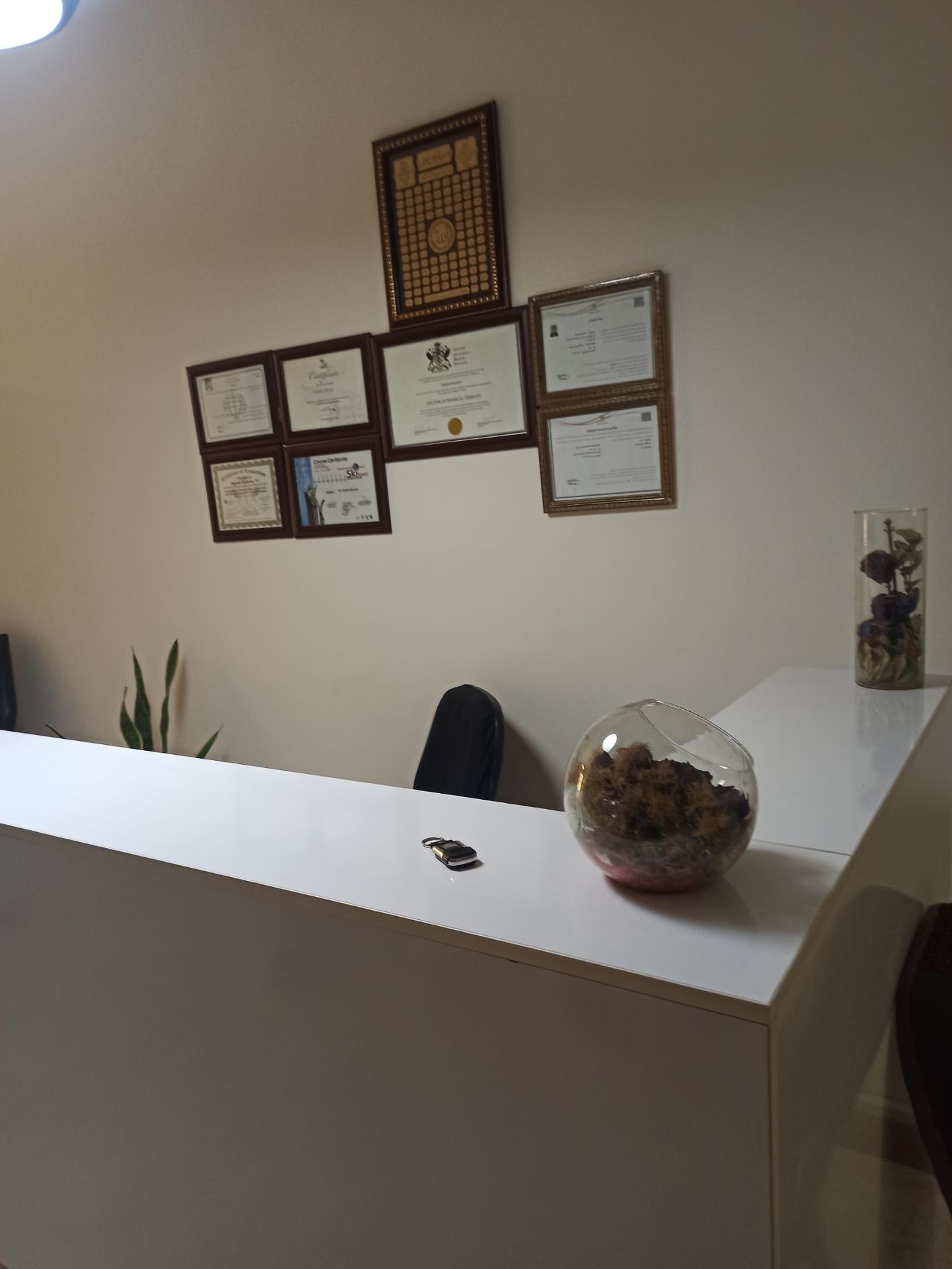 عکس فیزیوتراپی مانی