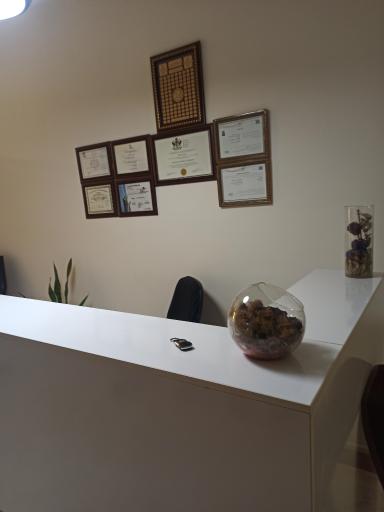 عکس فیزیوتراپی مانی