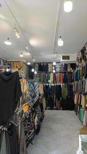 عکس فروشگاه شال روسری سرمه