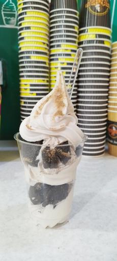 عکس کافه بستنی وافل جلاتو