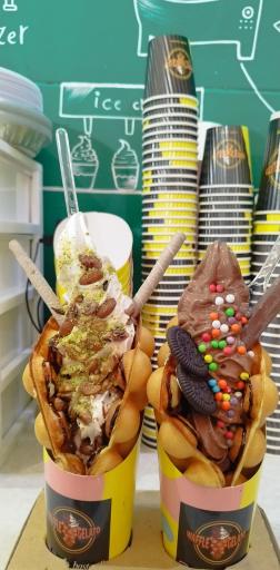 عکس کافه بستنی وافل جلاتو