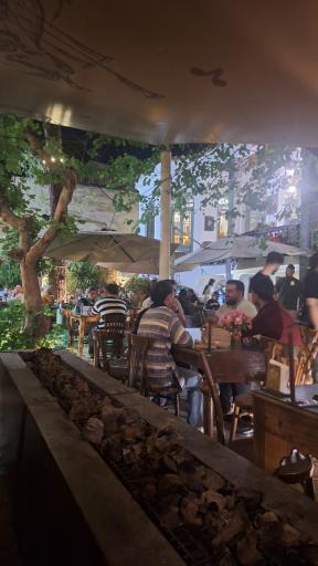 عکس کافه عمارت نمکدان