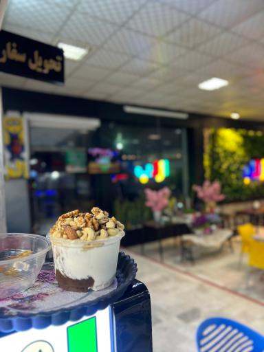 عکس آبمیوه و بستنی ازلب