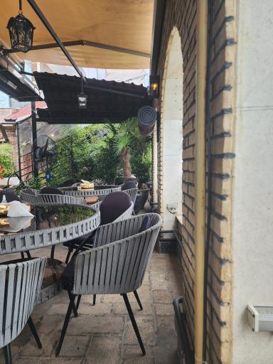 عکس کافه و بام  رستوران هیراد 