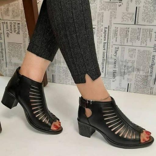 عکس فروشگاه کیف و کفش نوری