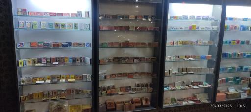 عکس موزه و گنجینه سنگ و شهاب سنگ یزد