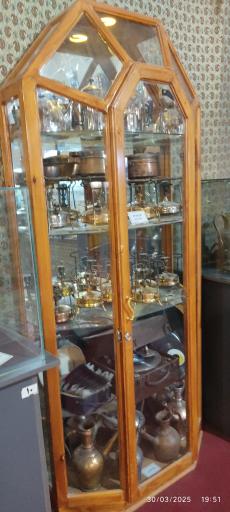 عکس موزه و گنجینه سنگ و شهاب سنگ یزد