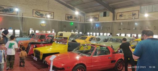 عکس موزه و گنجینه سنگ و شهاب سنگ یزد